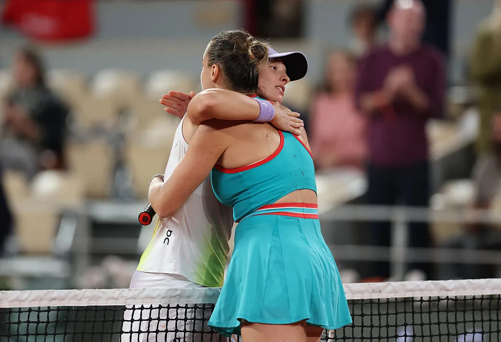 Aryna Sabalenka acabó con el sueño de Iga Swiatek en Roland Garros (Getty Images)