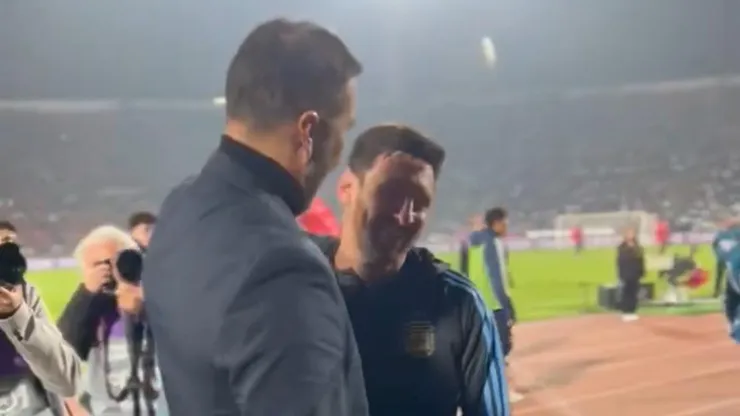 Claudio Bravo y Lionel Messi se reencontraron en el Estadio Nacional. (Foto: Captura)