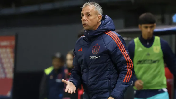 Gustavo Álvarez confía en la remontada de Universidad de Chile ante Curicó.