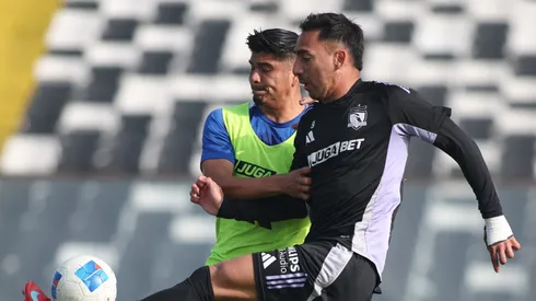 Javier Correa convirtió un 'póker' en la goleada de Colo Colo ante Santa Cruz. (Foto: @ColoColo)