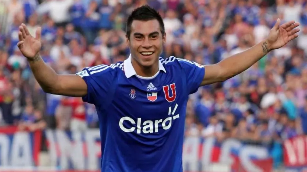 Universidad de Chile tiene fecha límite para inscribir a Eduardo Vargas en la Copa Sudamericana.
