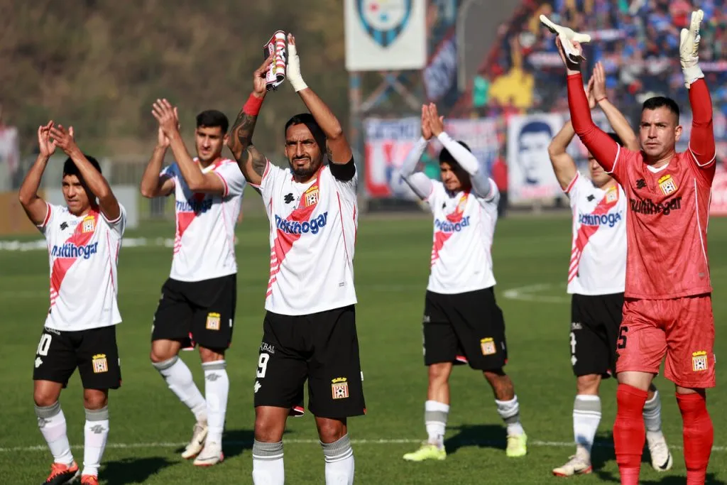 En Curicó sueñan con la clasificación | Foto: Photosport