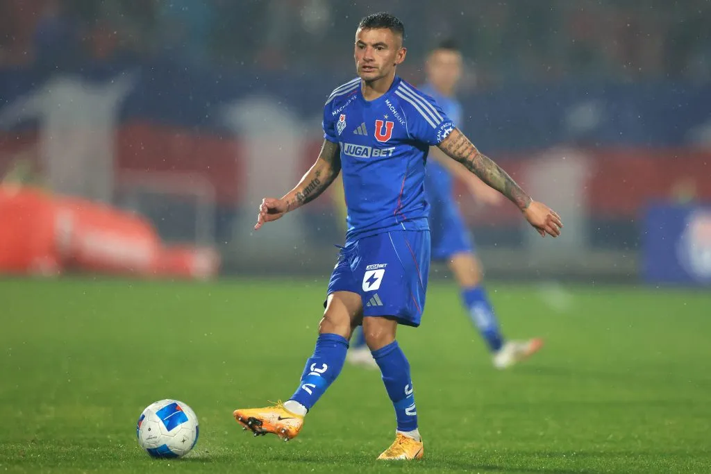 Aránguiz sigue a gran nivel en Universidad de Chile | FOTO: Felipe Zanca/Photosport