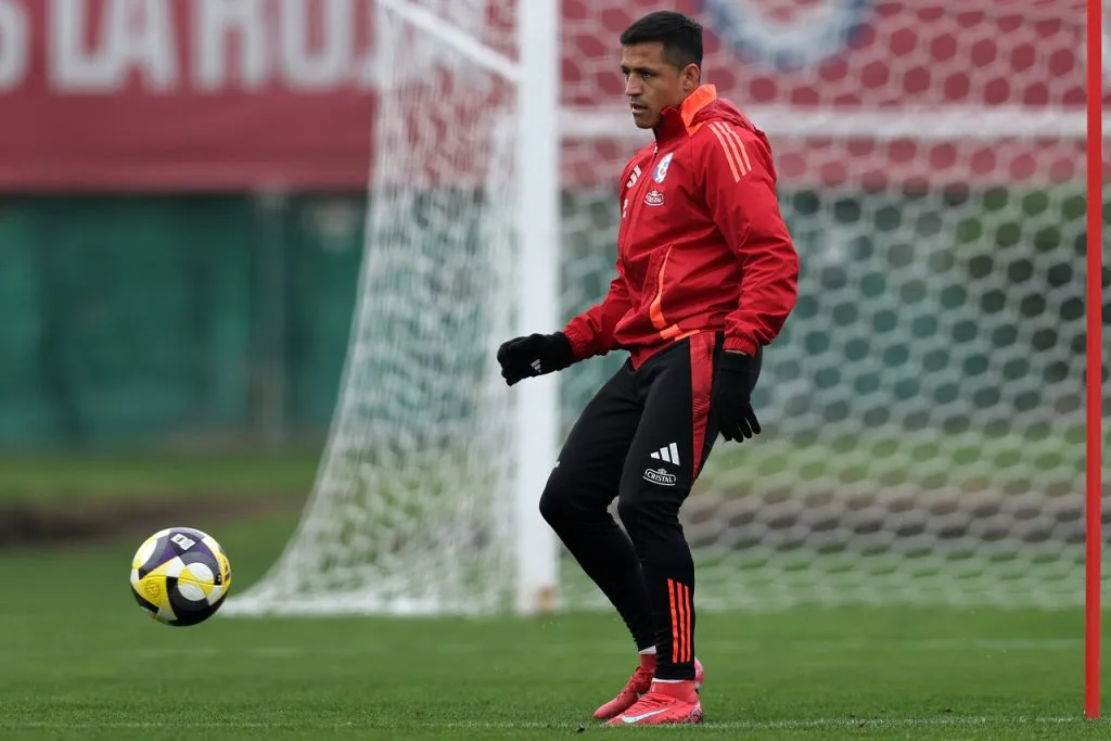 Alexis dio la cara tras fracaso de La Roja. | Foto: Photosport