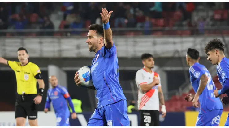 Zaldivia y el primer tanto de la U versus Curicó Unido.