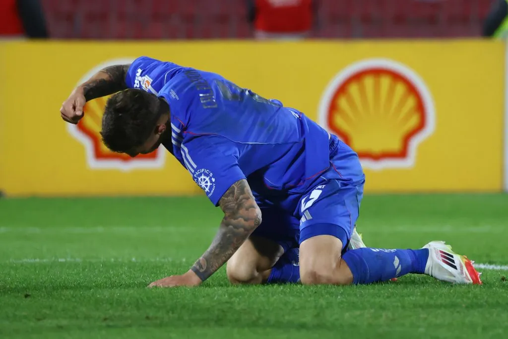 Para Hoffens, Calderón fue responsable en la eliminación azul. | Foto: Photosport