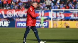 José Pepe Ormazábal encara a Gustavo Álvarez.