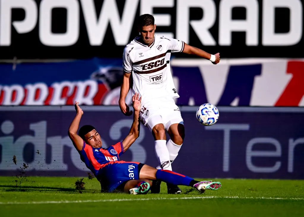 Leonel Picco sobresalió en esta temporada del fútbol argentino | FOTO: Marcelo Endelli/Getty Images