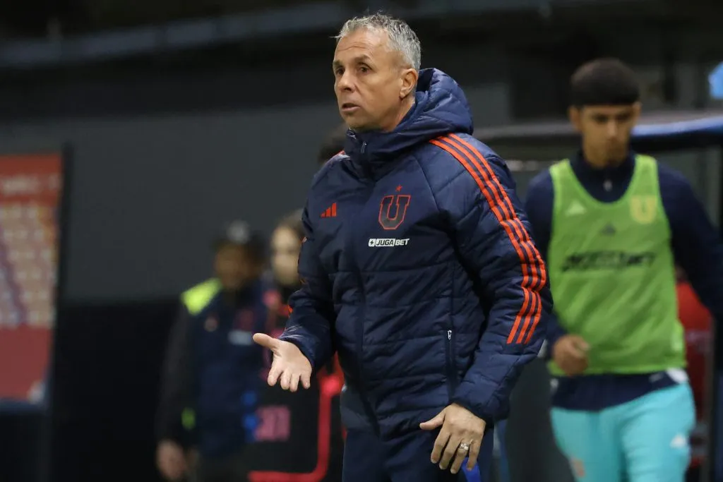 Álvarez es uno de los candidatos que más se repite para dirigir a la escuadra nacional | FOTO: Jonnathan Oyarzun/Photosport