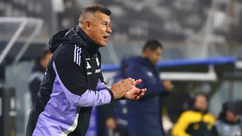 Jorge Almirón no podrá dirigir esta tarde a Colo Colo ante Deportes Iquique.