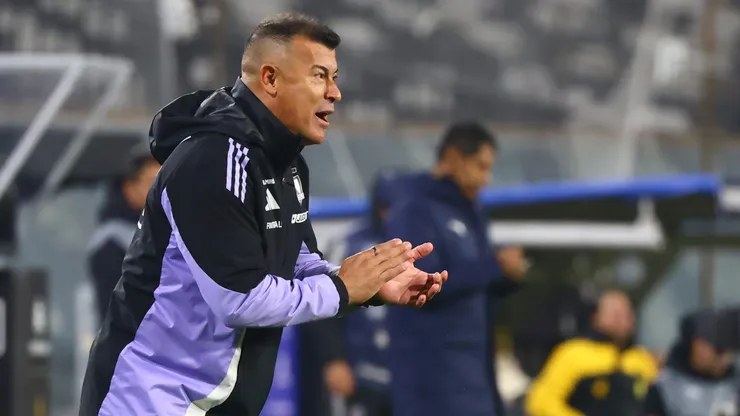 Jorge Almirón no podrá dirigir esta tarde a Colo Colo ante Deportes Iquique.