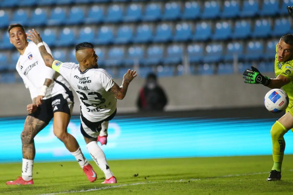 A Arturo Vidal no le gustó que le preguntaran por su cruce con Fernando De Paul (Foto: Photosport)