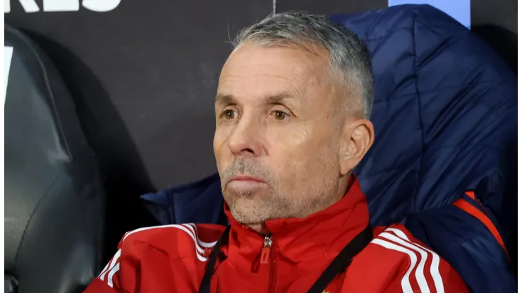 Gustavo Álvarez le exigió mayor rendimiento a los suplentes de Universidad de Chile.