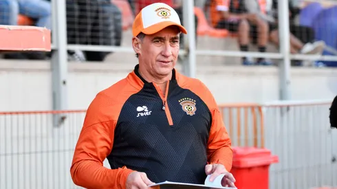 Bravo deberá mover las piezas para enfrentarse a los Caturros.