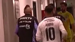 Un fuerte encontrón protagonizaron Arturo Vidal y Fernando De Paul. (Foto: Captura)