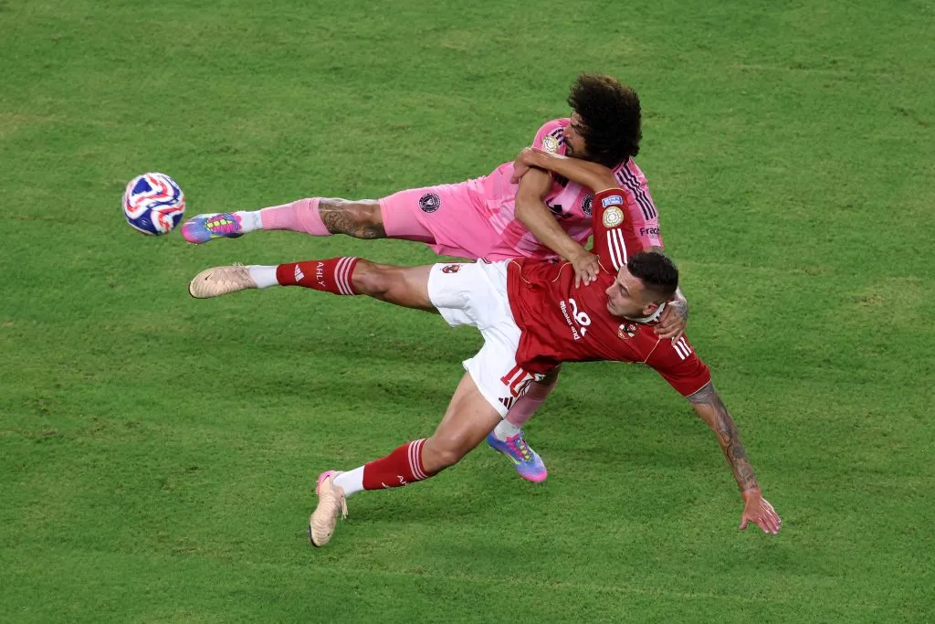 Maxi Falcón jugó todo el partido en el empate del Inter Miami con Al Ahly. (Foto: Montanez/Getty Images)