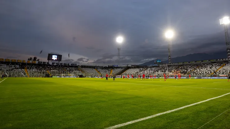 En Colo Colo tomaromn medidas previo al partido con Cobresal.