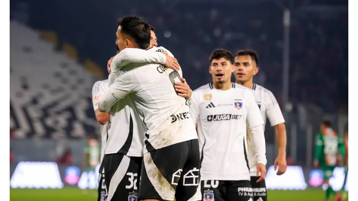 Colo Colo golea y es feliz en el campeonato (Photosport).