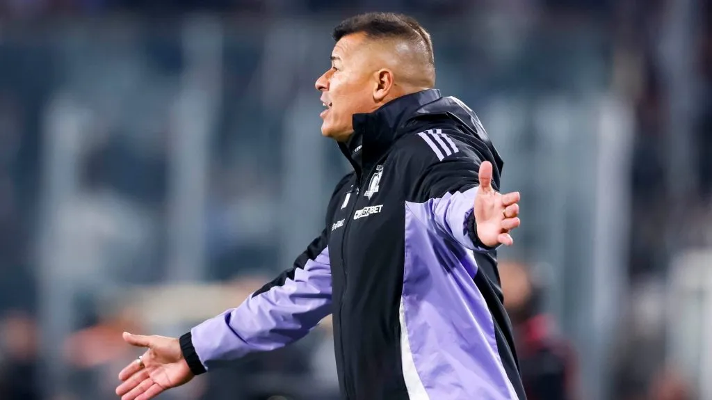 Jorge Almirón lleva seis partidos consecutivos sin saber de derrotas con Colo Colo. (Foto: Photosport)