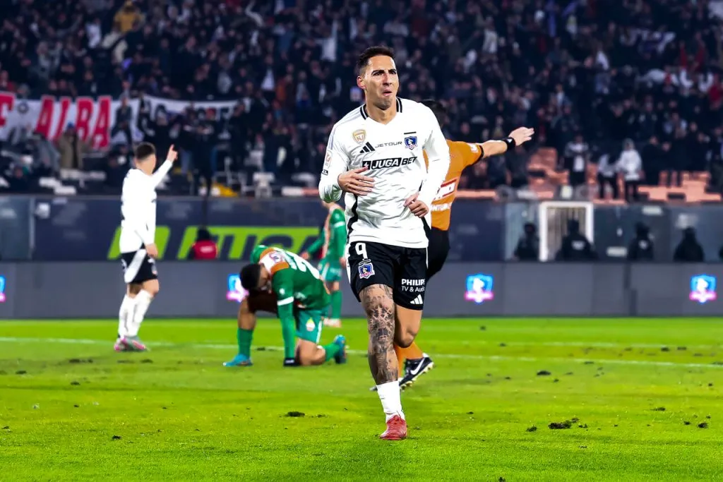 Correa anotó un doblete en los albos. | Foto: Photosport