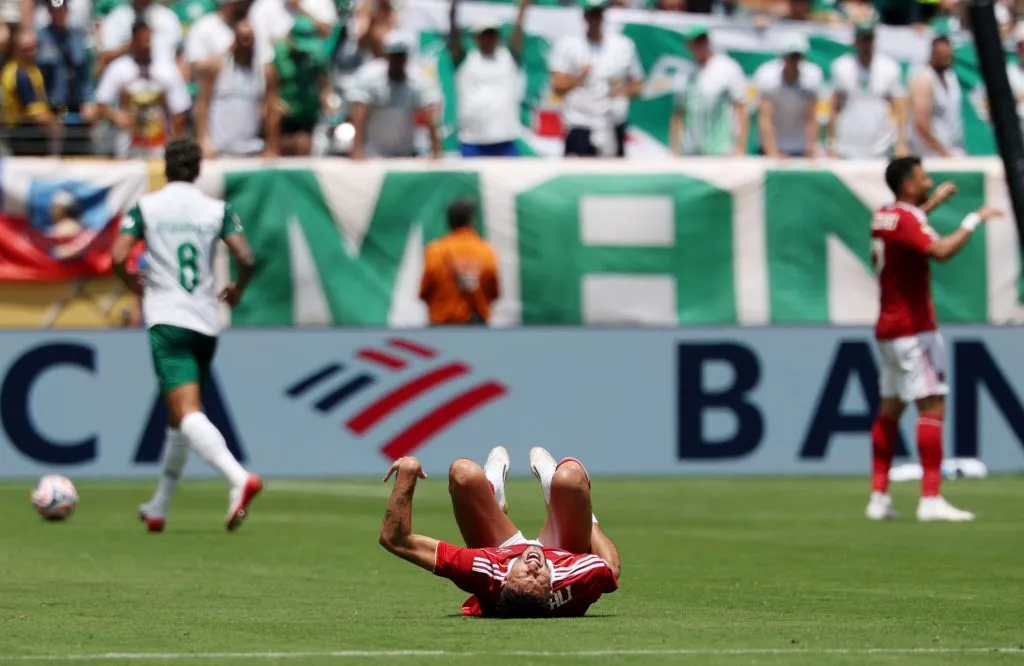La bandera de Colo Colo que dice presente en el Mundial de Clubes | Foto: Getty Images