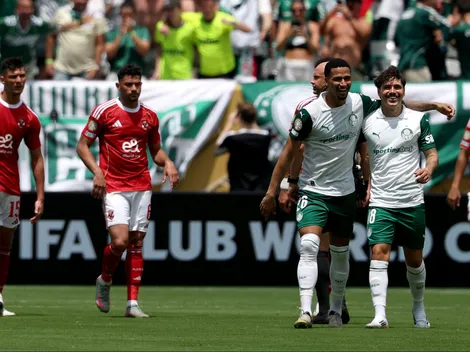 FOTO: la bandera de Colo Colo que aparece en el Mundial de Clubes
