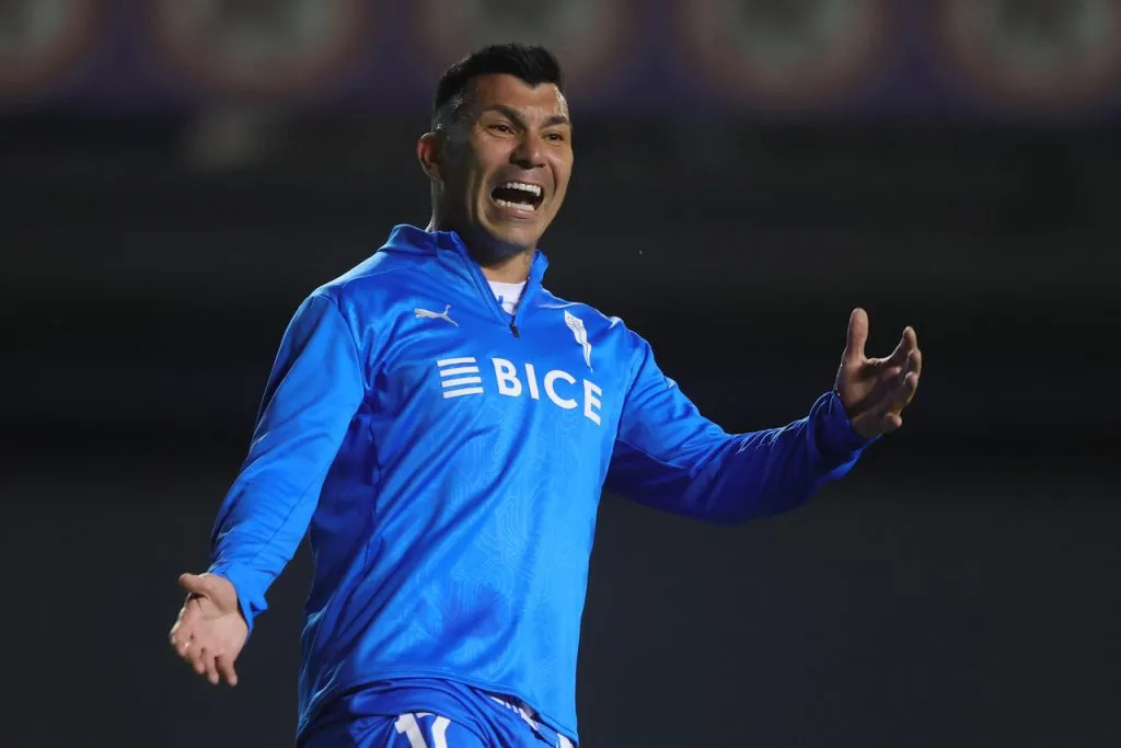 Medel y su gran noticia en la UC | Foto: Photosport