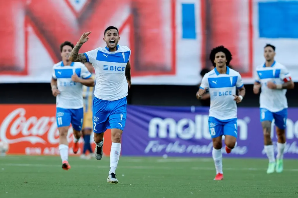 La UC hace su estreno con Daniel Garnero (Photosport).