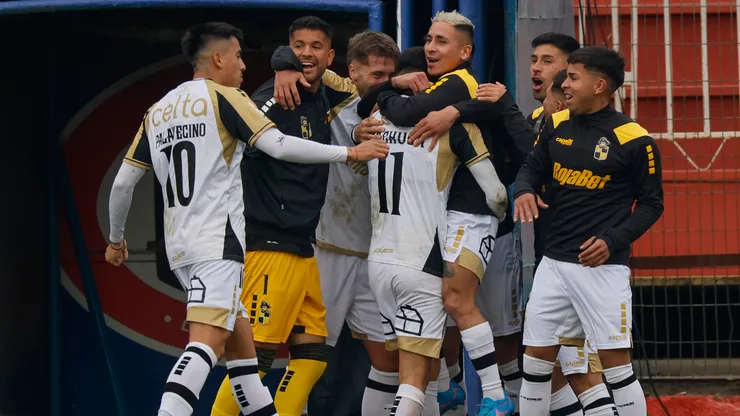 Coquimbo Unido queda en la cima del Campeonato Nacional 2025. (Foto: Photosport)
