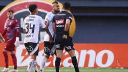 Arturo Vidal fue expulsado en la derrota ante Audax Italiano.