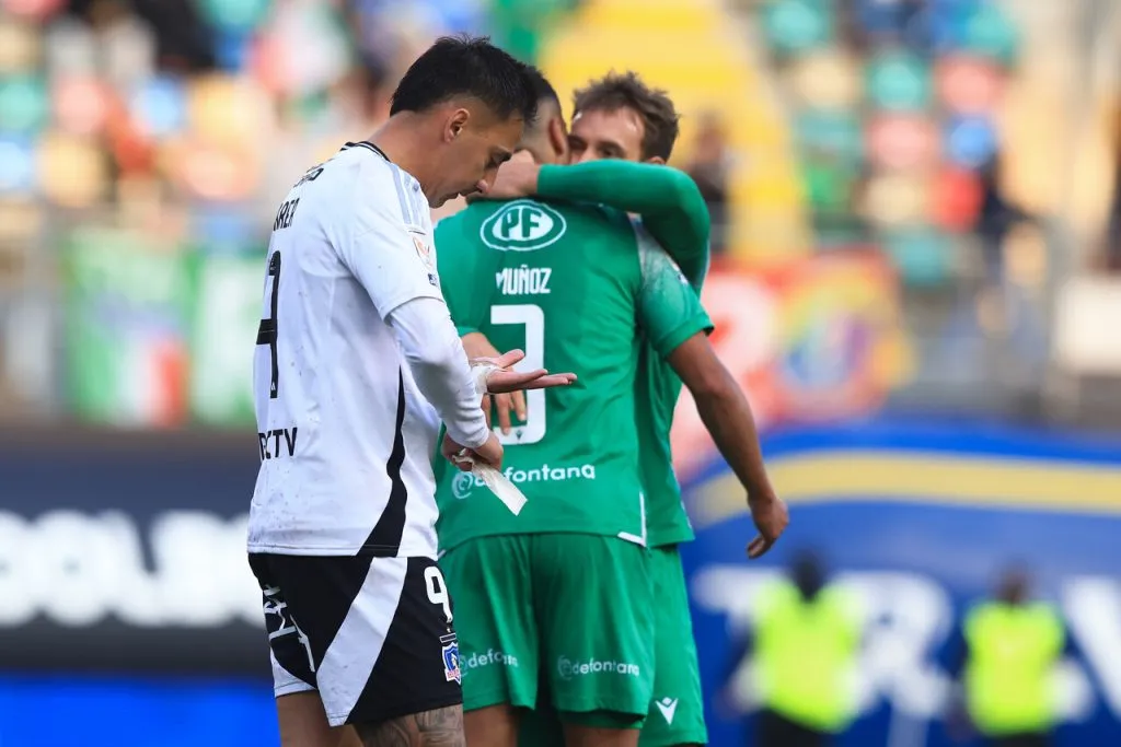 Correa es apuntado por el periodista | Foto: Photosport