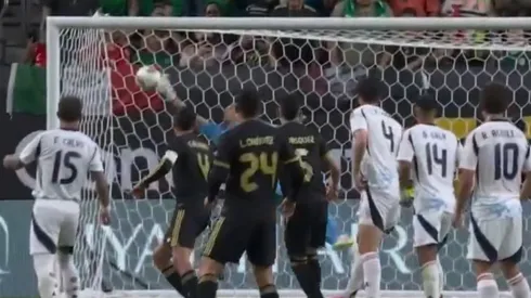 Su show de atajadas da la vuelta al mundo.