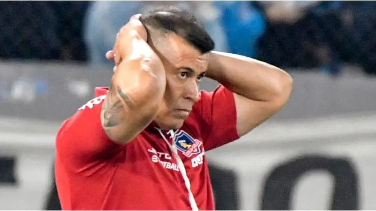 Jorge Almirón recibe duras críticas por esta llamativa razón.