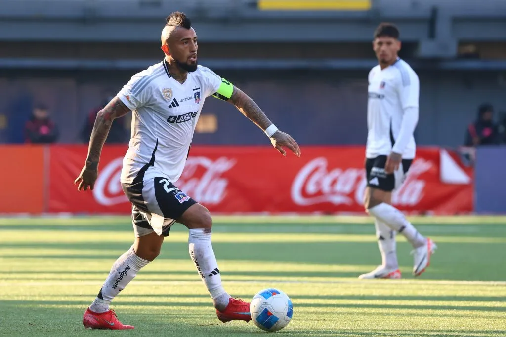 Arturo Vidal recibe sanción por insultos a Fernando Véjar. (Foto: Photosport)