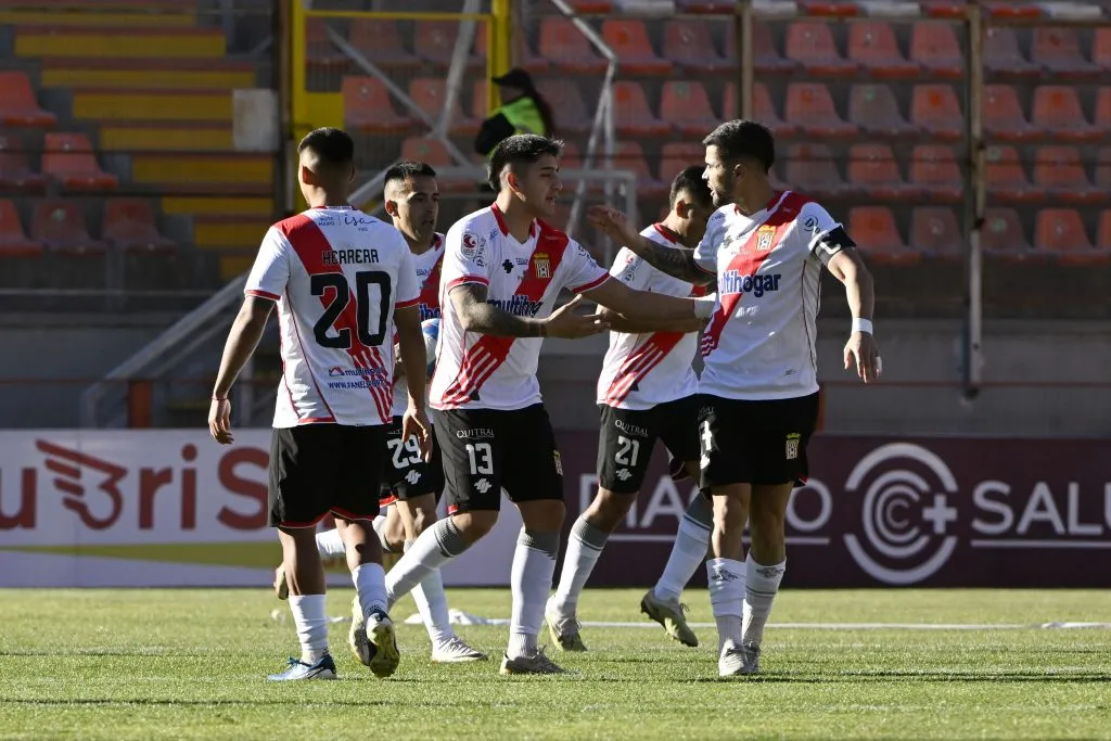 Curicó Unido ahora deberá redoblar esfuerzos en la Primera B | FOTO: Pedro Tapia/Photosport