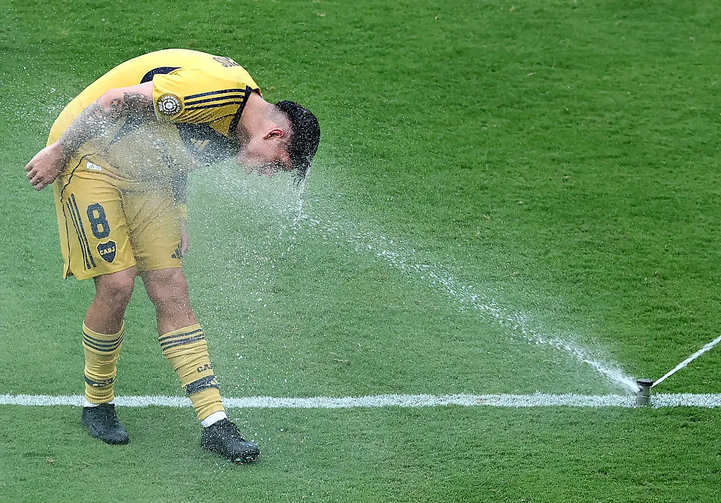 Los chilenos Carlos Palacios y Williams Alarcón tendrían el respaldo del DT (Getty Images).