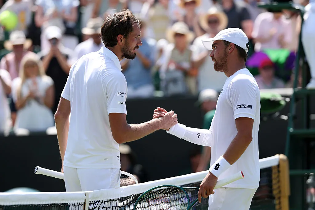 Daniil Medvedev sufre otro papelón en un Grand Slam (Getty Images).