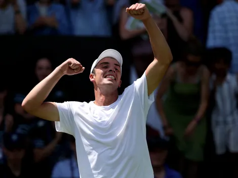 Es la gran sorpresa de Wimbledon y amenaza con dejar sin fiesta a Carlos Alcaraz