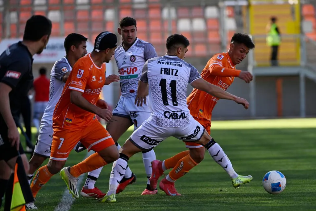 Limache y Cobreloa definen a un nuevo clasificado | Foto: Photosport