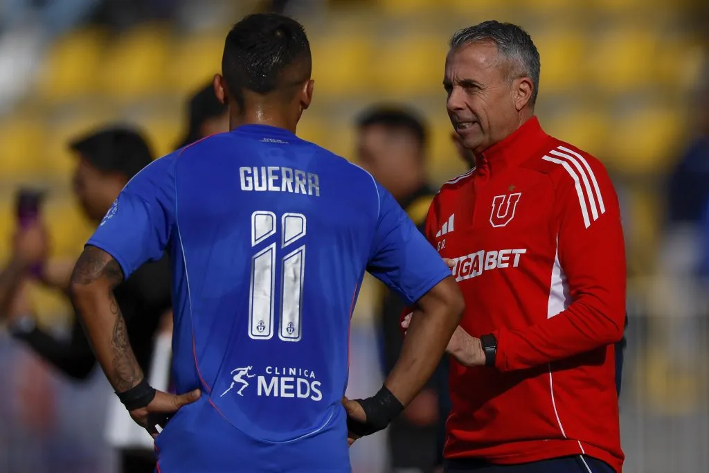 Guerra no ha podido sumar minutos importantes de la mano de Álvarez | FOTO: Andres Pina/Photosport