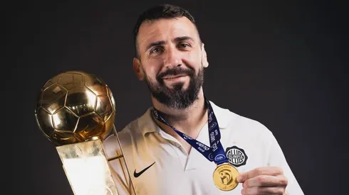 Lucas Pratto interesa en el fútbol chileno. Reconoció llamados desde el país.