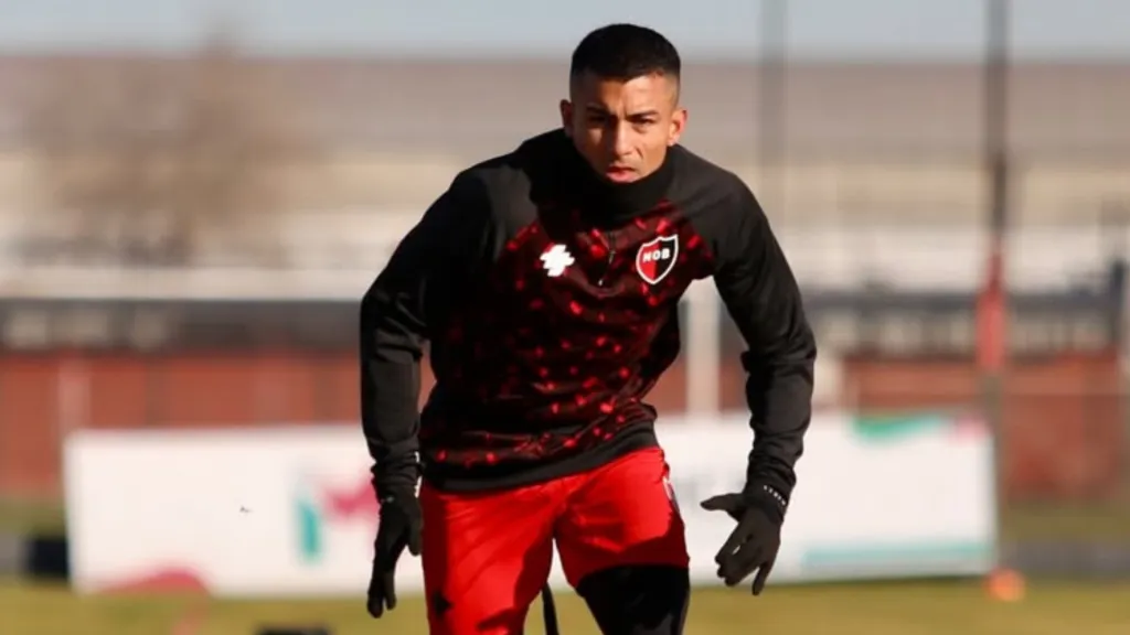 Juan Ignacio Méndez arribó a Guaraní antes de la definición ante Universidad de Chile.