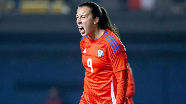 Sonya Keefe anotó dos goles en goleada de Chile ane Bolivia. (Foto: La Roja)