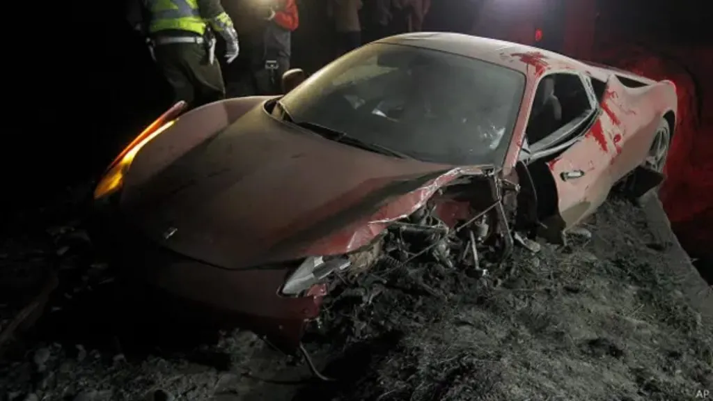 Así quedó el Ferrari de Arturo Vidal tras el accidente en la Copa América 2015.