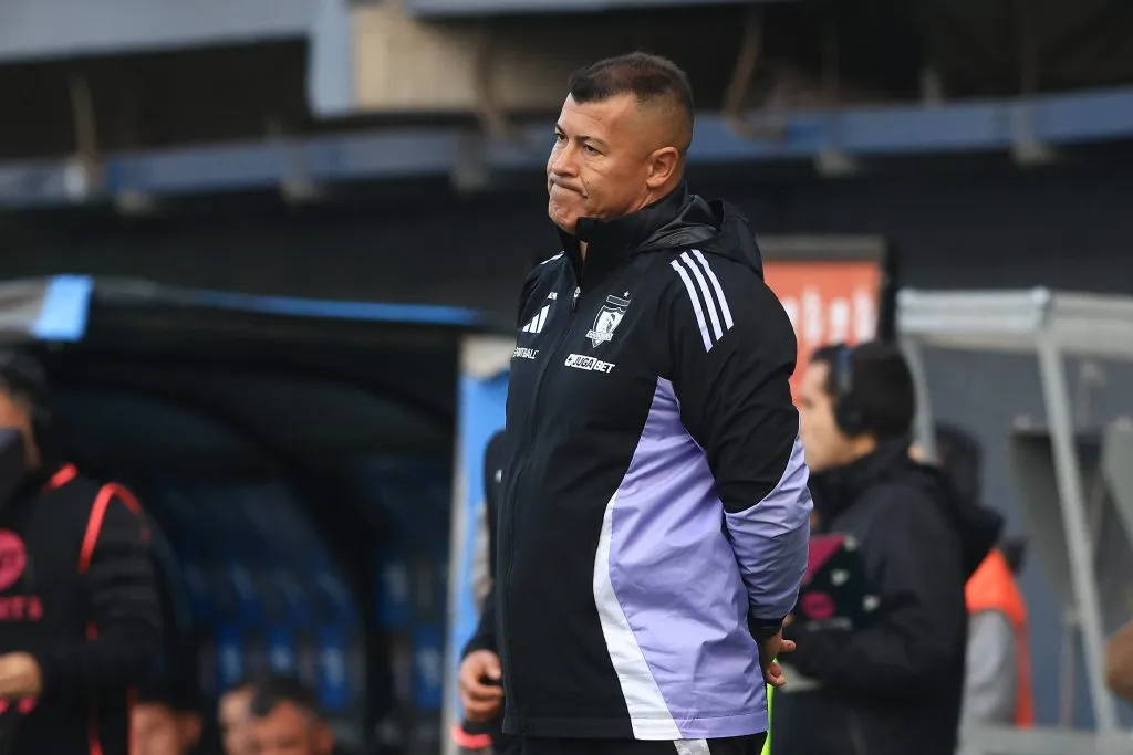 Almirón deberá tomar una importante decisión en un futuro cercano | FOTO: Felipe Zanca/Photosport