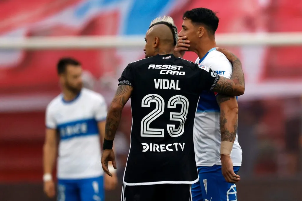 Vidal out ante la UC. | Foto: Photosport