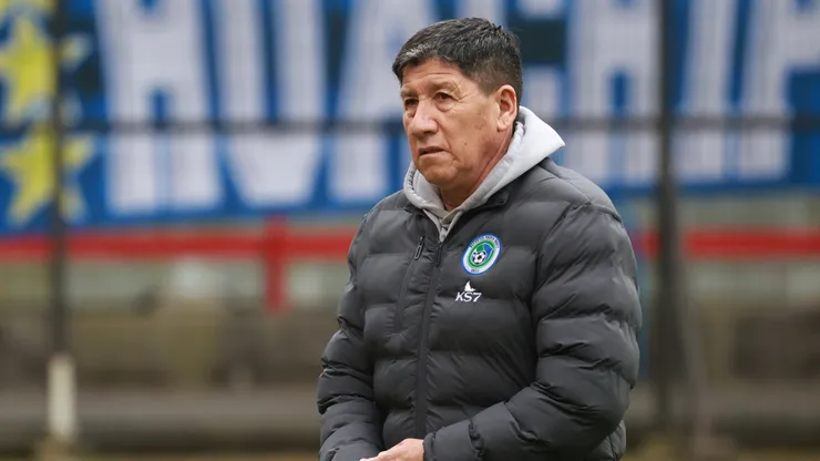 Jaime Vera tuvo un tenso momento con un periodista y dejó la conferencia de prensa. (Foto: Photosport)