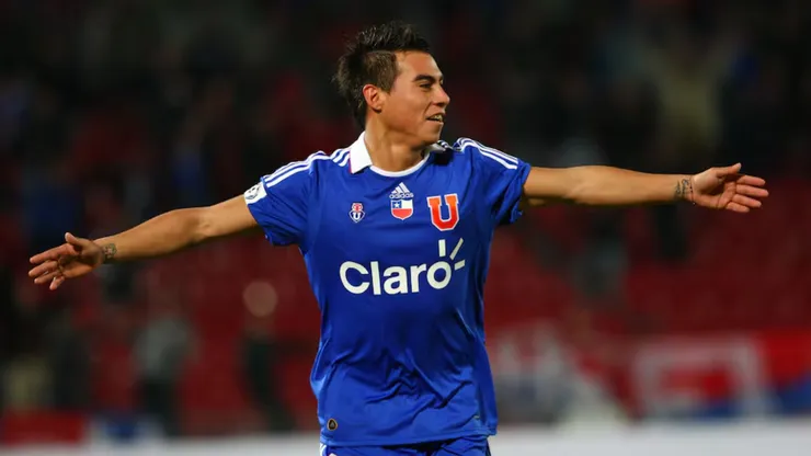 Eduardo Vargas ya está en el país. Se acerca a Universidad de Chile.