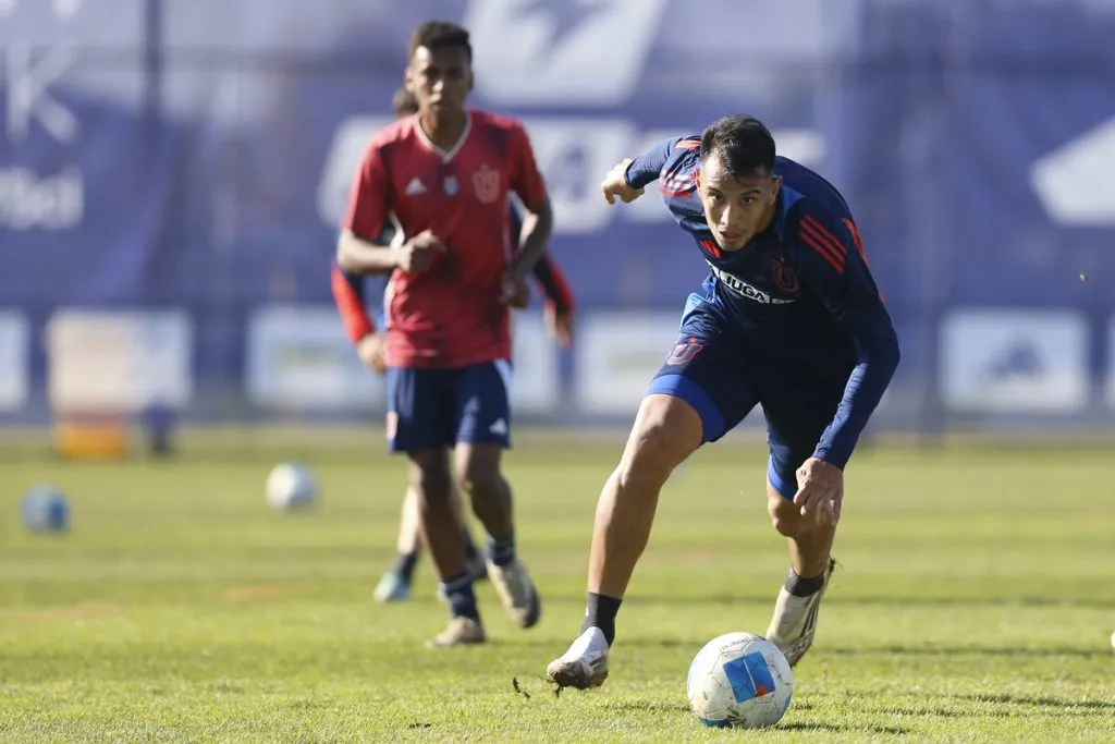 Jhon Cortés en pleno entrenamiento de la U en el CDA | FOTO: Universidad de Chile