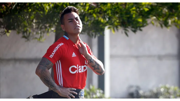 La U tendría el camino libre para repatriar a Eduardo Vargas.